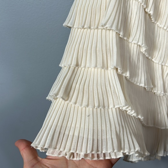 Guess Women’s Mini Pleated Layered Tulle Open Back Dress size S - Picture 3 of 9